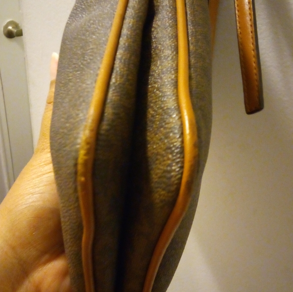 Michael Kors *EUC* Women's Crossbody Bag, Size O/S Color Brown, Tan - Picture 10 of 12